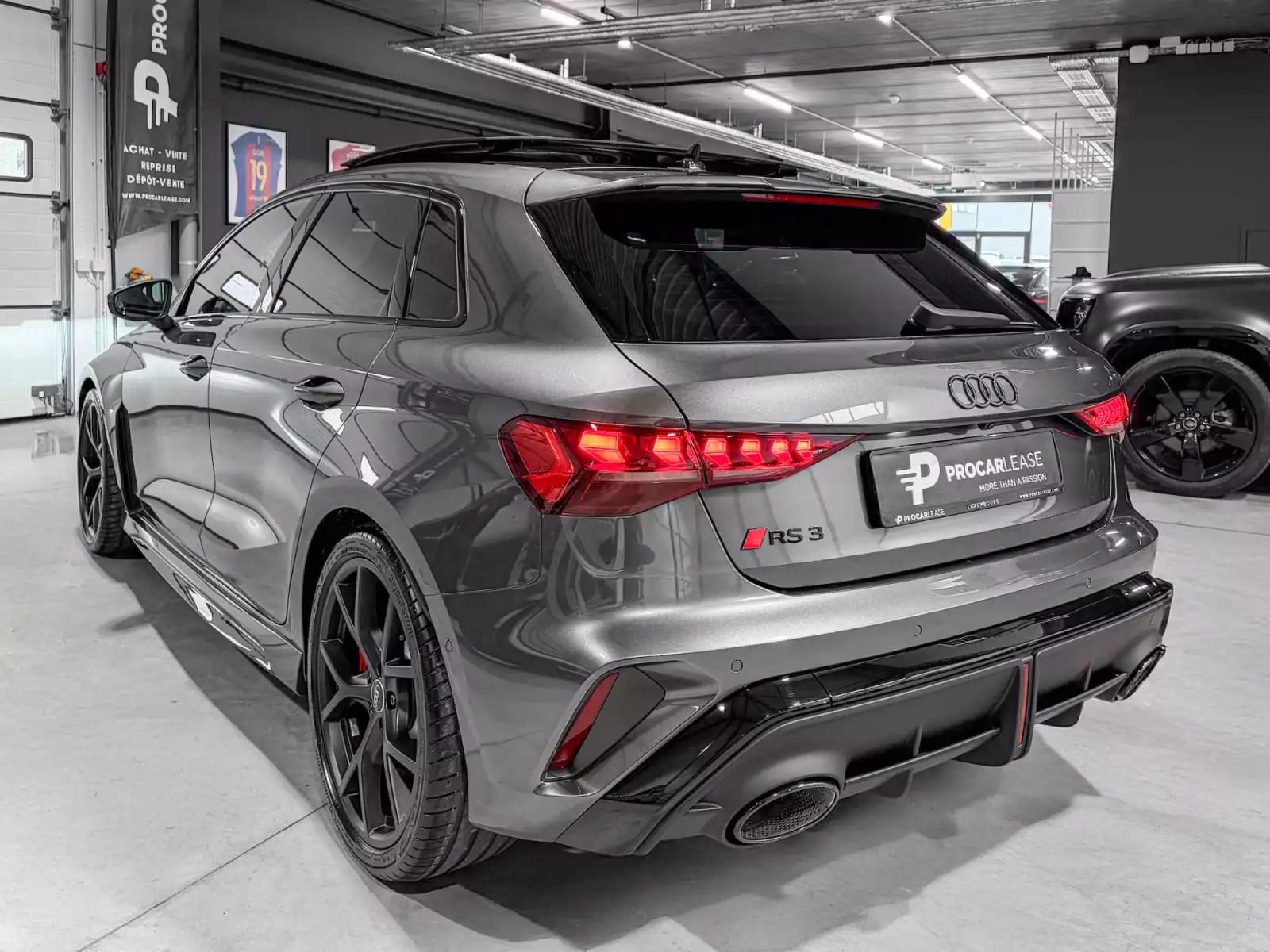 Audi RS3 2.5 TFSI SPORTBACK QUATTRO/ GARANTIE 5/Pano/19/360°/SONOS/SCHALE S - Photo 1