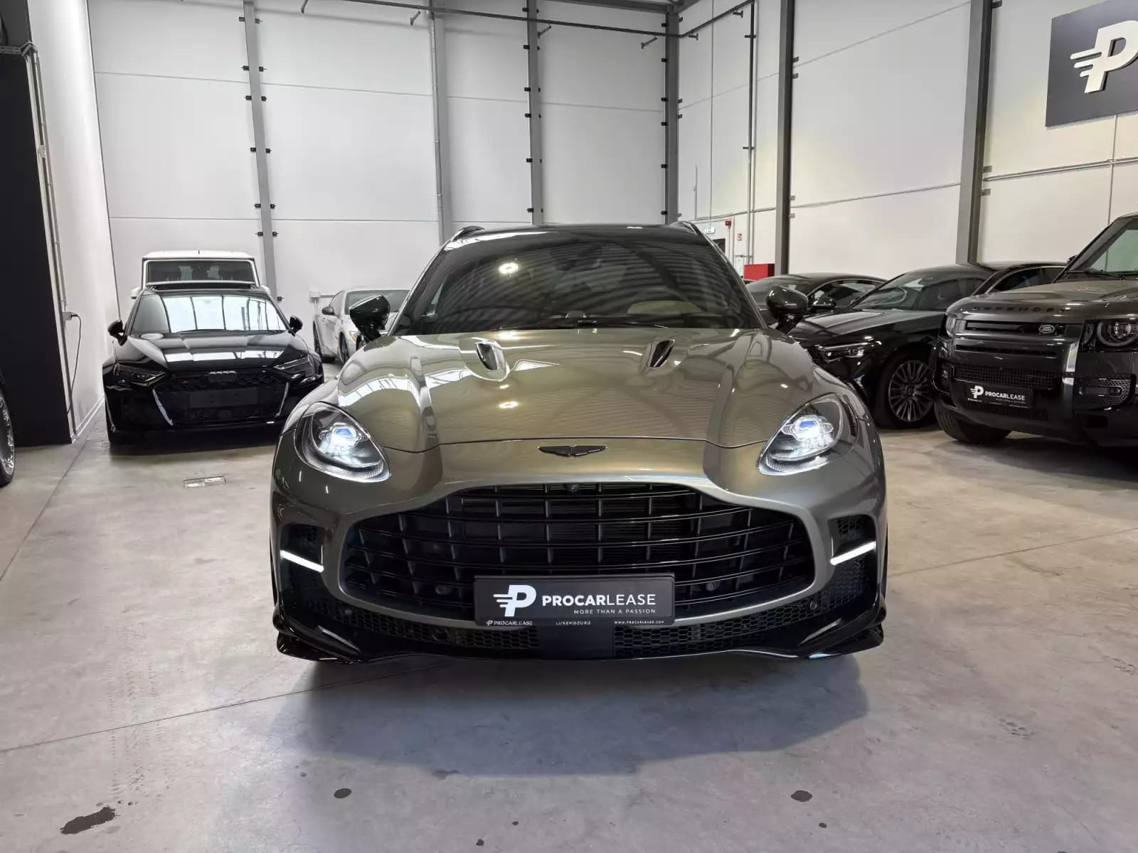 Aston Martin DBX ASTON MARTIN DBX707 °FACELIFT° 4.0 V8 BITURBO – FULL CARBON – Q ASTON MARTIN – KERAMIK - Photo 1