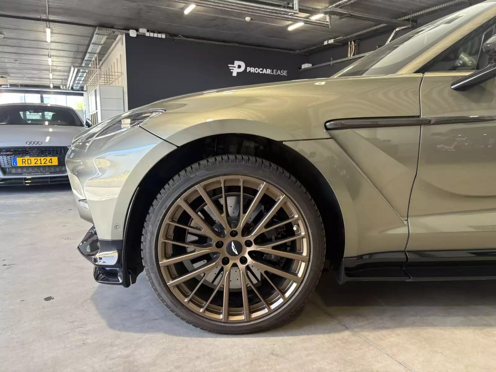 Aston Martin DBX ASTON MARTIN DBX707 °FACELIFT° 4.0 V8 BITURBO – FULL CARBON – Q ASTON MARTIN – KERAMIK - Photo 1