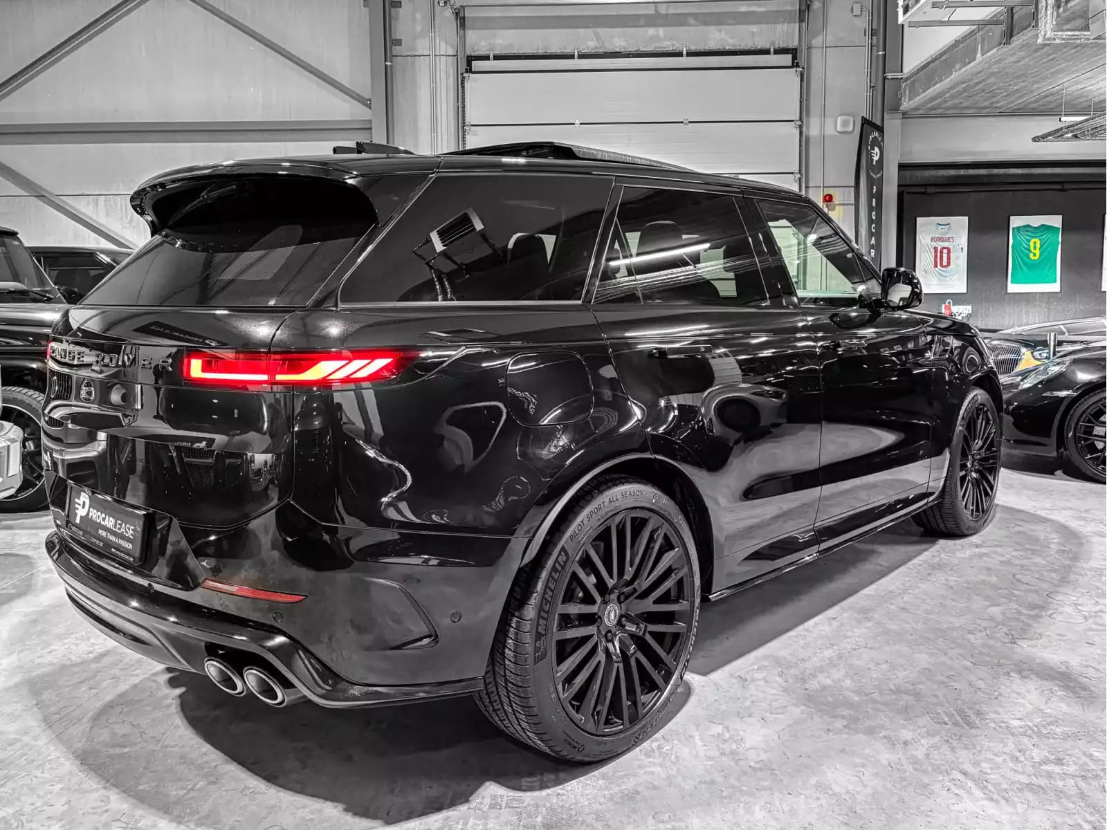 Land Rover Range Rover Sport P635 SV EDITION ONE/ FULL CARBON / ECHANGE;REPRISE POSSIBLE - Photo 1