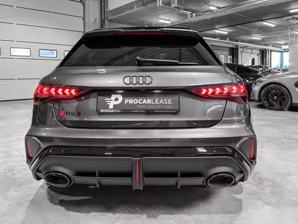 Audi RS3 2.5 TFSI SPORTBACK QUATTRO/ GARANTIE 5/Pano/19/360°/SONOS/SCHALE S - Photo 2