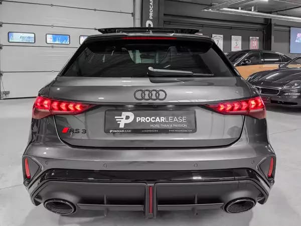 Audi RS3 2.5 TFSI SPORTBACK QUATTRO/ GARANTIE 5/Pano/19/360°/SONOS/SCHALE S - Photo 3