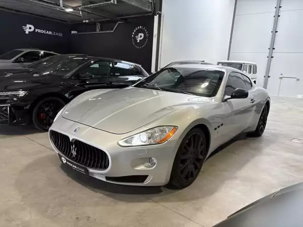 Maserati GranTurismo MASERATI GRANTURISMO 4.2 V8 405 CV/GPS/CUIR/Xénon/ - Photo 2