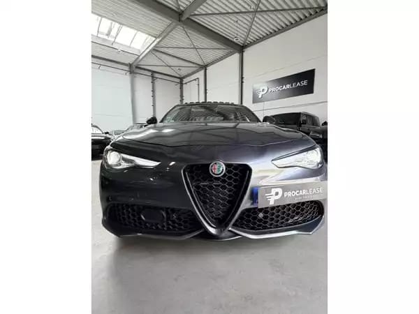 Alfa Romeo Giulia Giulia Veloce Q4/19/PANO/CAMERA/CUIR/VOLL - Photo 2