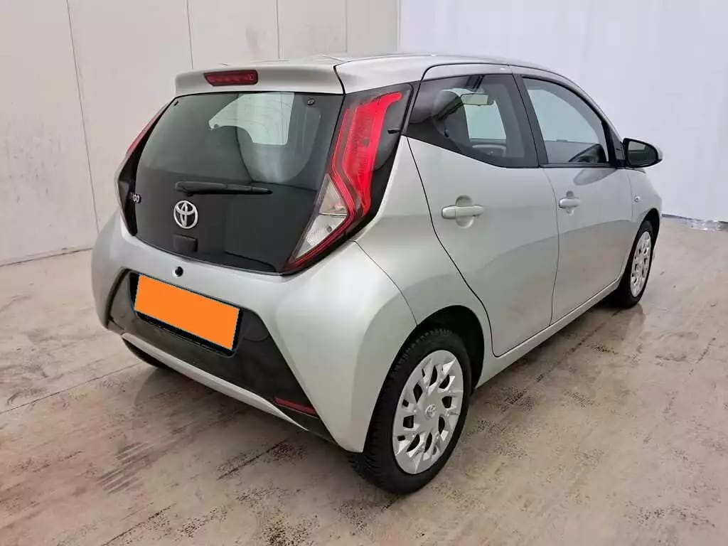Toyota Aygo 1.0 VVT-i X-Play - Photo 1
