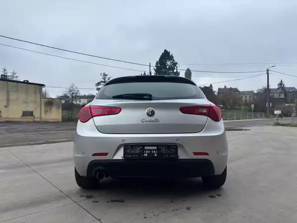 Alfa Romeo Giulietta 1.6 JTD-M 105 Distinctive - Photo 3