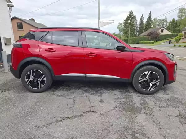 Peugeot 2008 1.2 Hybrid 145 Allure e-DCS6 - Photo 2