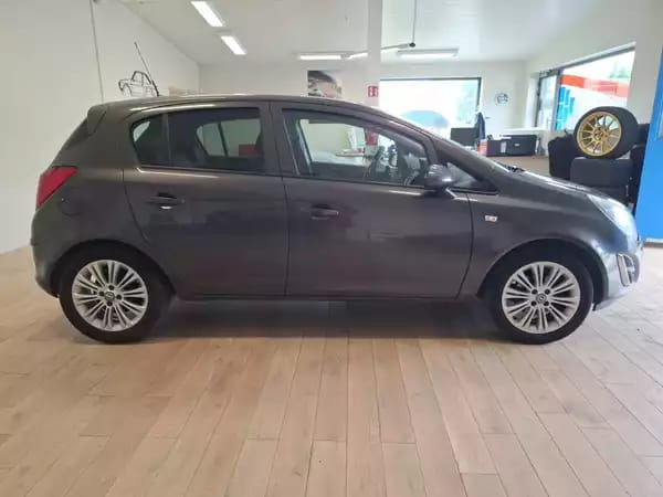 Opel Corsa 1.3 16V CDTI 95 Cosmo - Photo 2