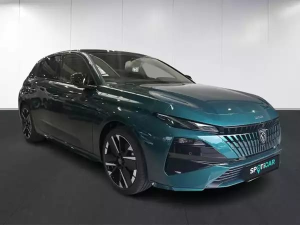 Peugeot 308 III and e- GT - Photo 2