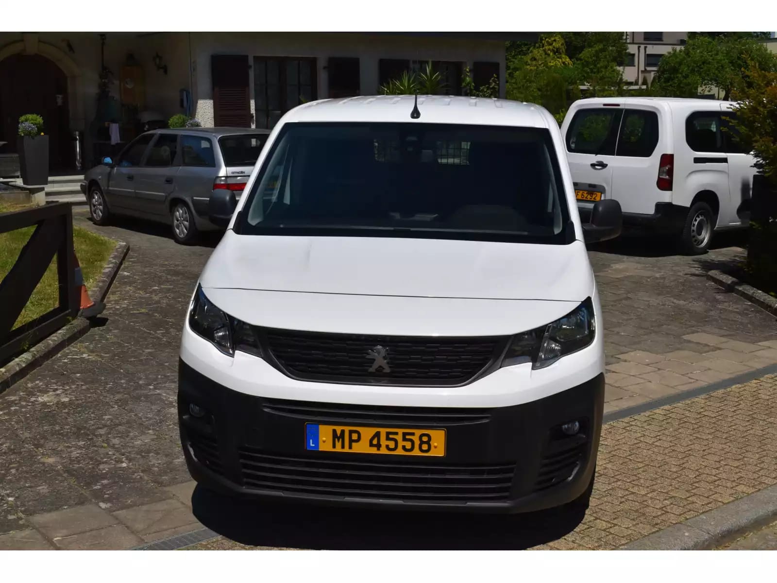 Peugeot Partner 1,6 HDI Airco 3 places - Photo 1