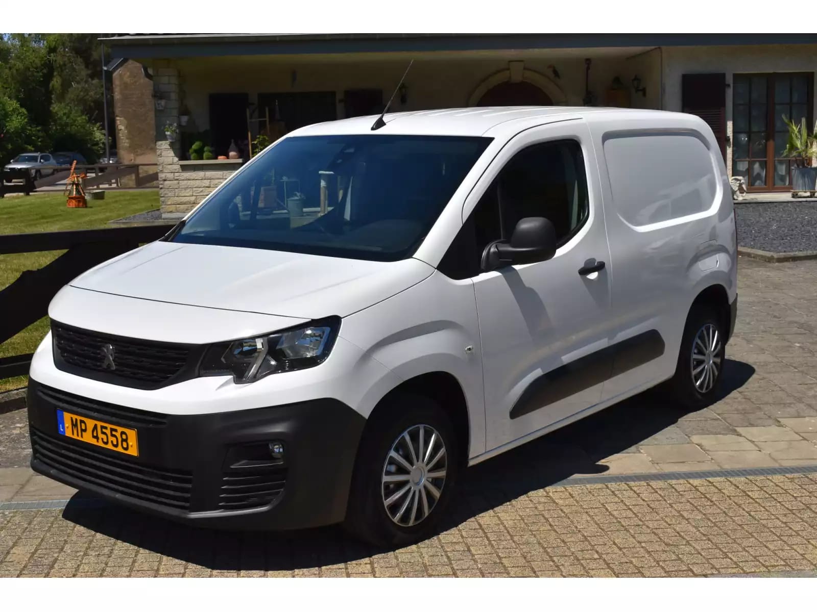 Peugeot Partner 1,6 HDI Airco 3 places - Photo 1