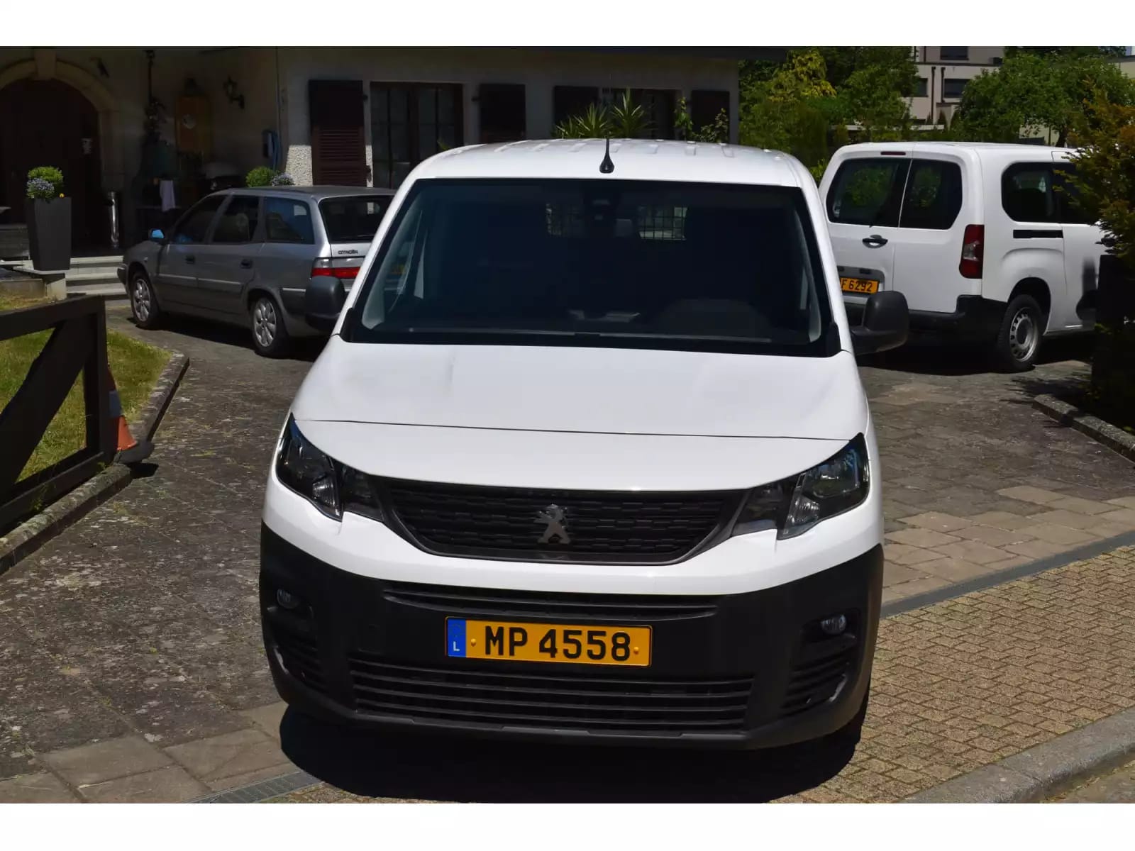 Peugeot Partner 1,6 HDI Airco 3 places - Photo 1