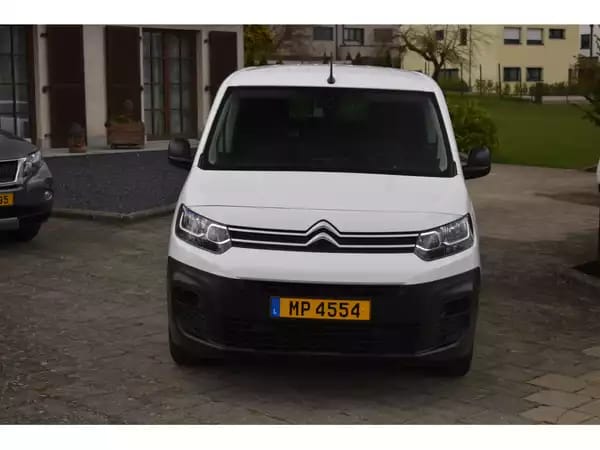 Citroën Berlingo 1,5 HDi Maxi 3 places très soignée - Photo 2
