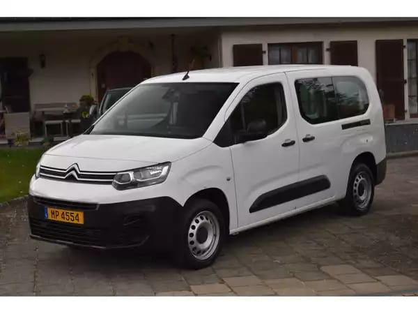 Citroën Berlingo 1,5 HDi Maxi 3 places très soignée - Photo 2