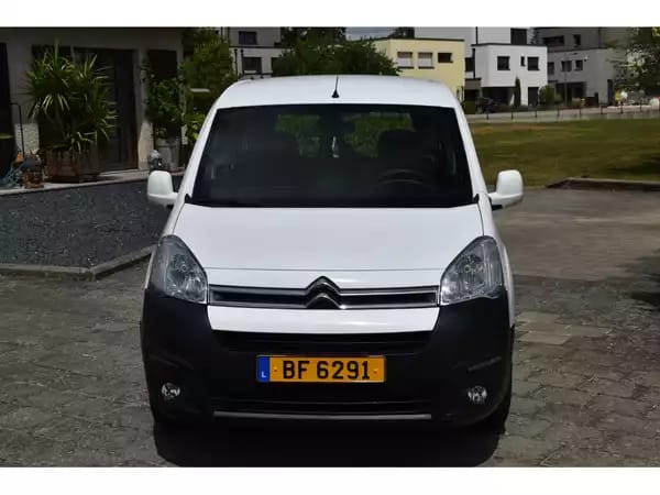Citroën Berlingo 1,6 HDi Airco 5 places - Photo 2