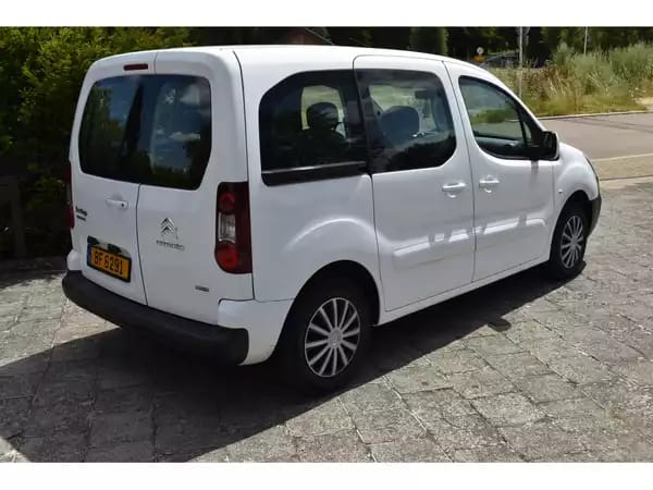 Citroën Berlingo 1,6 HDi Airco 5 places - Photo 3
