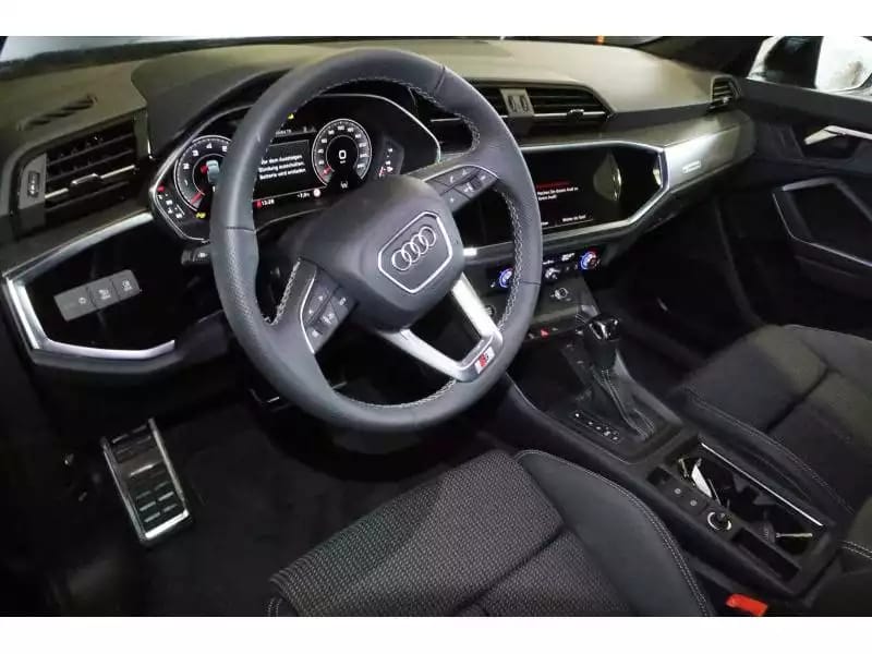 Audi Q3 Sportback S line - Photo 1