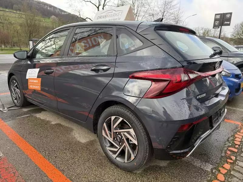 Hyundai i20 - Photo 1