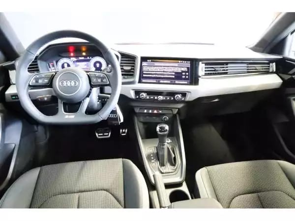 Audi A1 Advanced - Photo 2