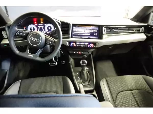 Audi A1 Advanced - Photo 2