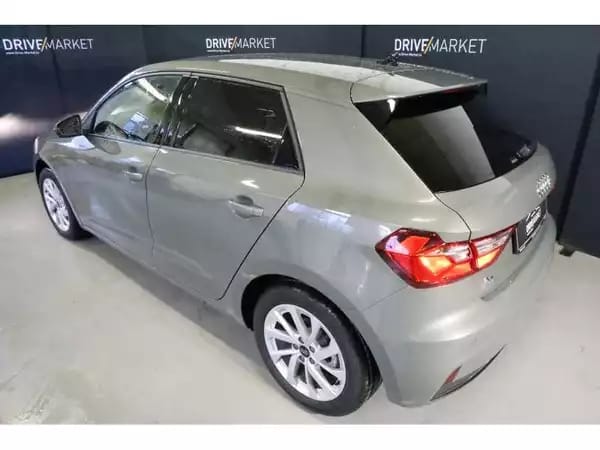 Audi A1 Advanced - Photo 2