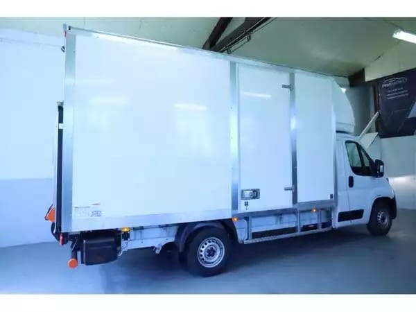 Citroën Jumper Cargo Box avec Hayon L4 3,5t - Photo 2