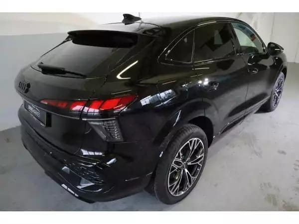 Audi Q3 Sportback - Photo 2