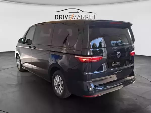 Volkswagen T7 Multivan Life LONG - Photo 2