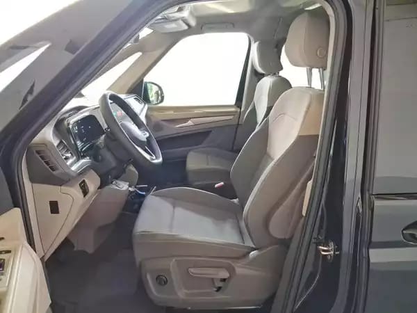 Volkswagen T7 Multivan Life LONG - Photo 3