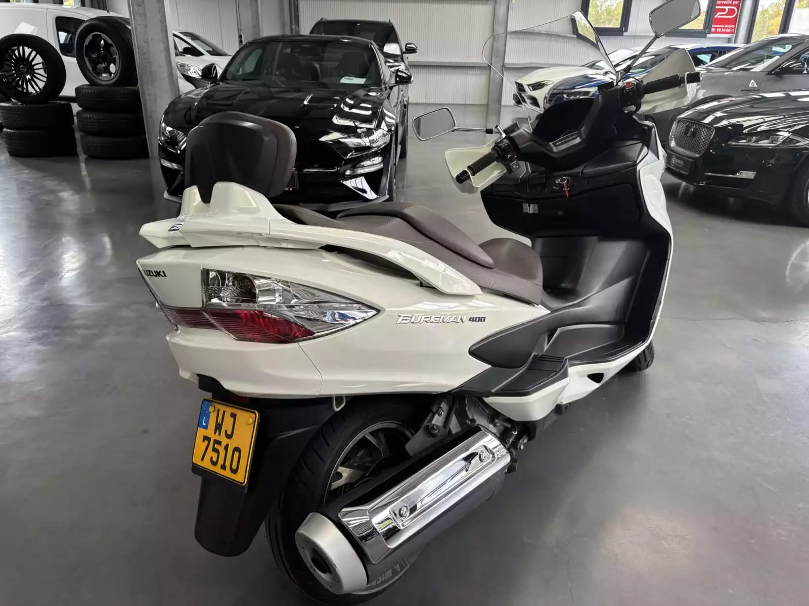 Suzuki Burgman 400 - Photo 1