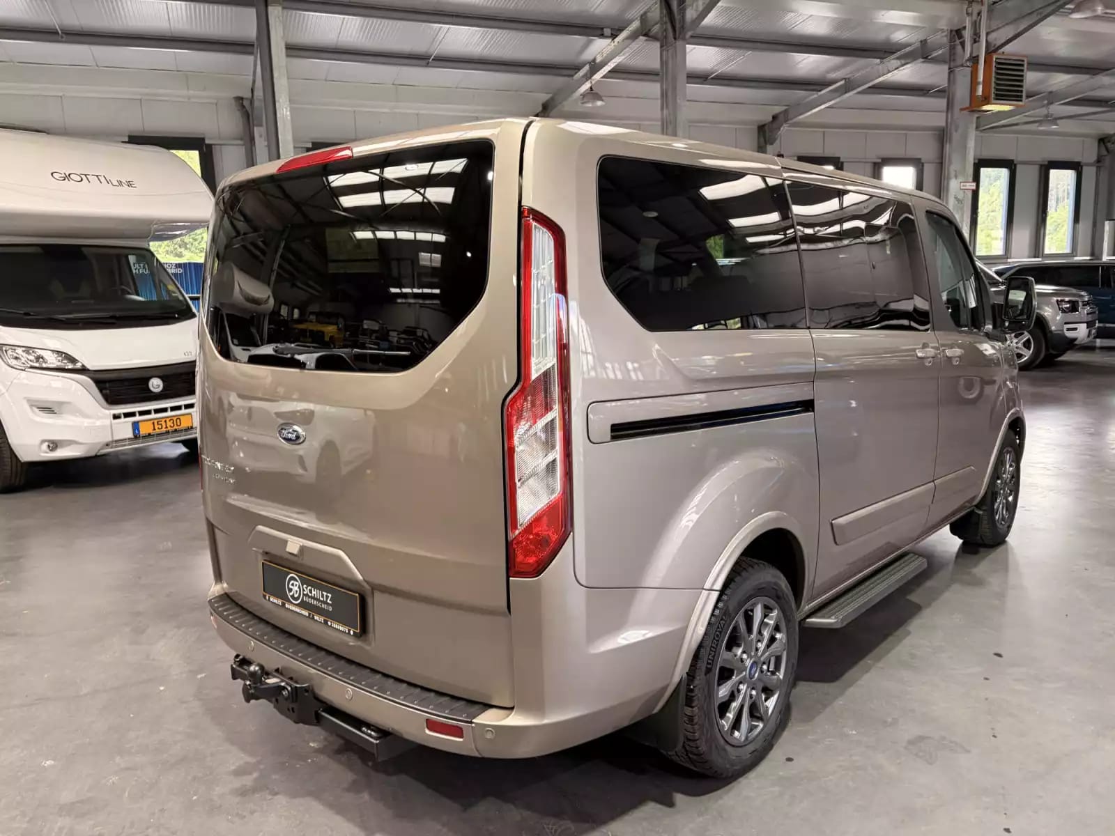 Ford Tourneo Custom 2.0 TDCi L1H1 170HP 8S - Photo 1