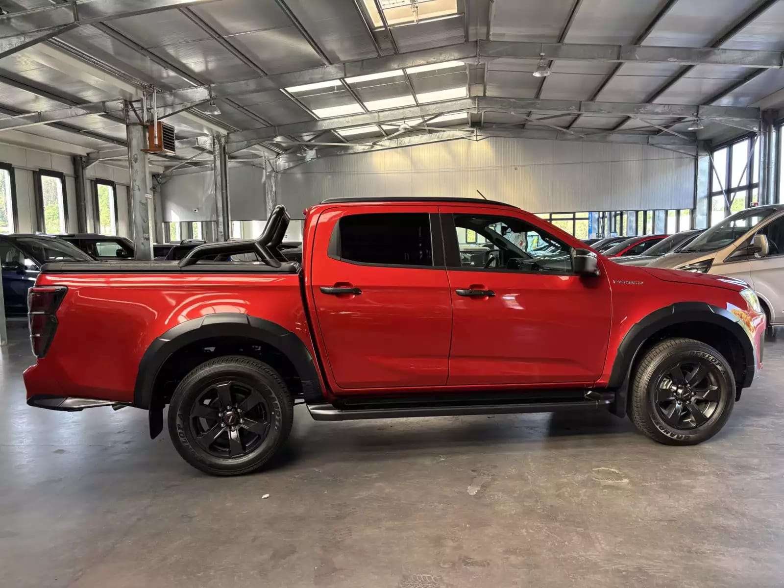Isuzu D-Max Double Cab 1.9 V-Cross 163HP - Photo 1