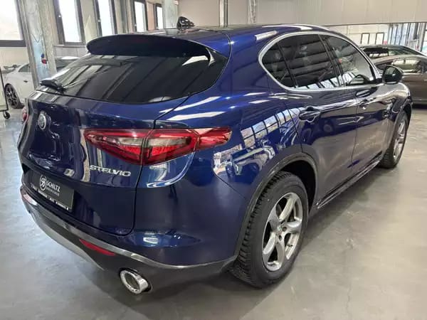 Alfa Romeo Stelvio Q4 2.0 SUPER - Photo 2