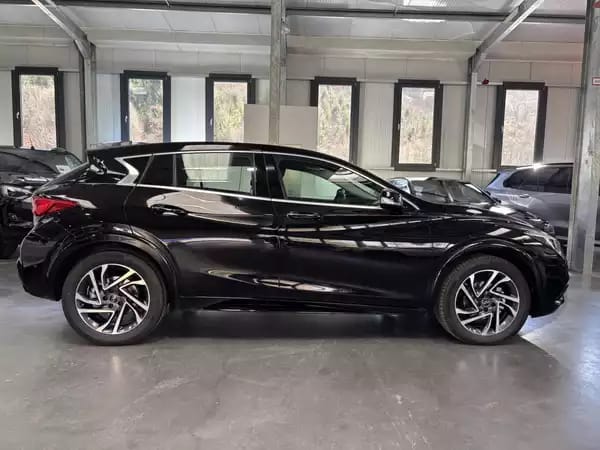 Infiniti Q30 1.6 DCT Sport - Photo 2