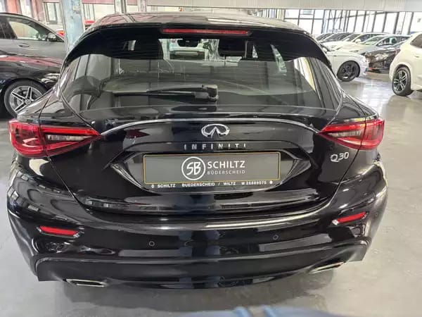 Infiniti Q30 1.6 DCT Sport - Photo 3