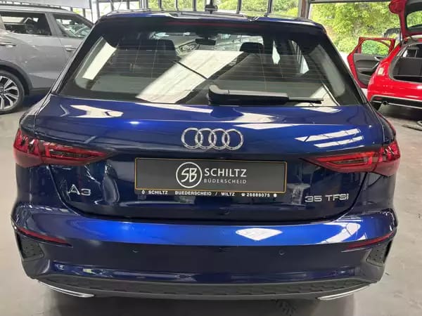 Audi A3 35 TFSI S-Line - Photo 3