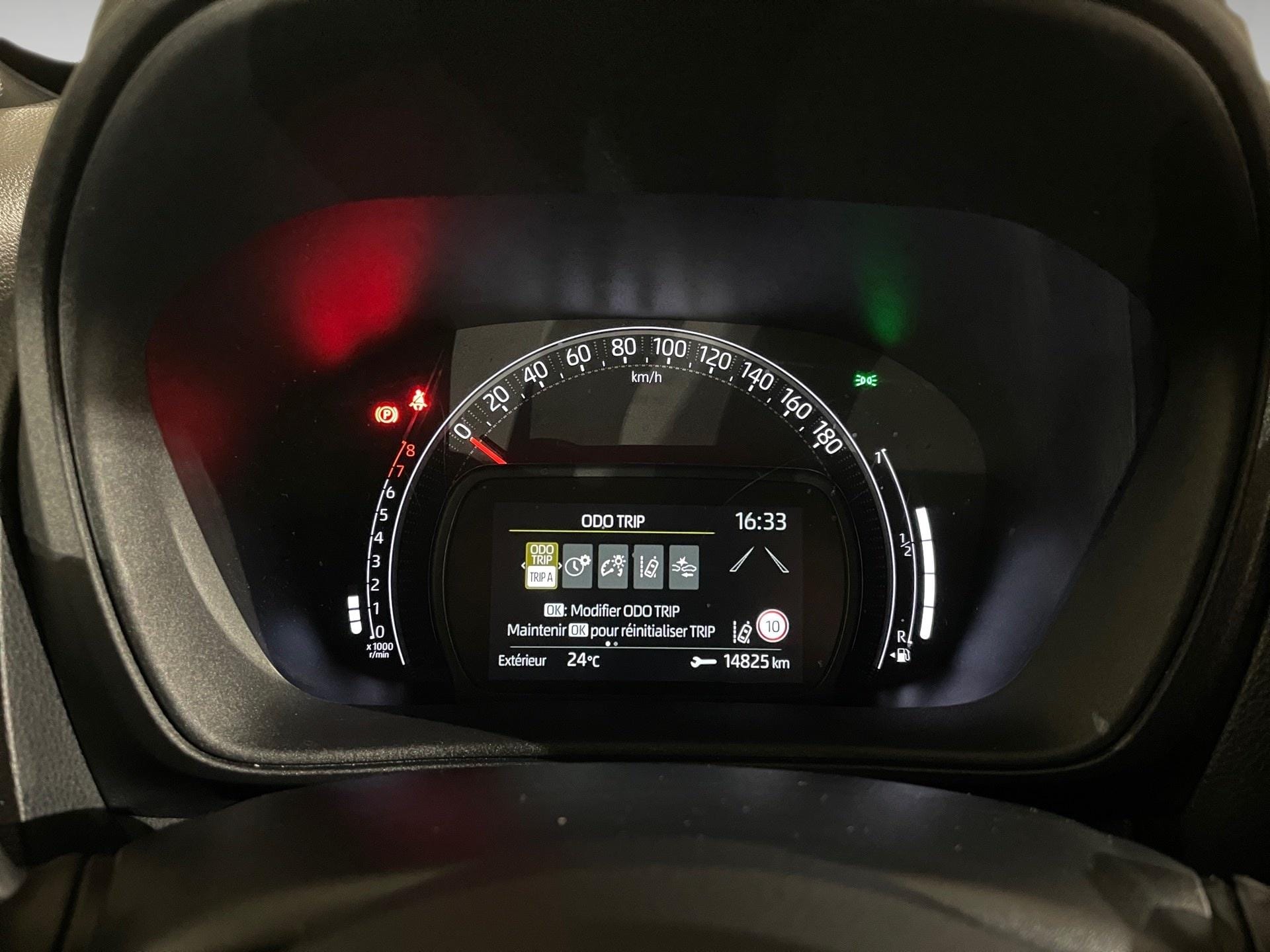 Toyota Aygo X 1.0 VVT-i Envy - Photo 2