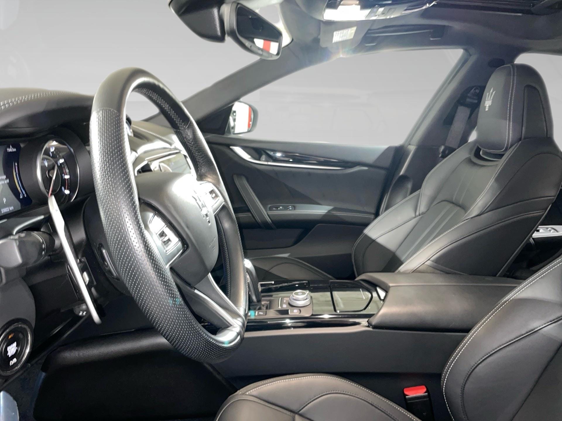 Maserati Ghibli 3.0 V6 Modena S Aut. 4x4 - Photo 2