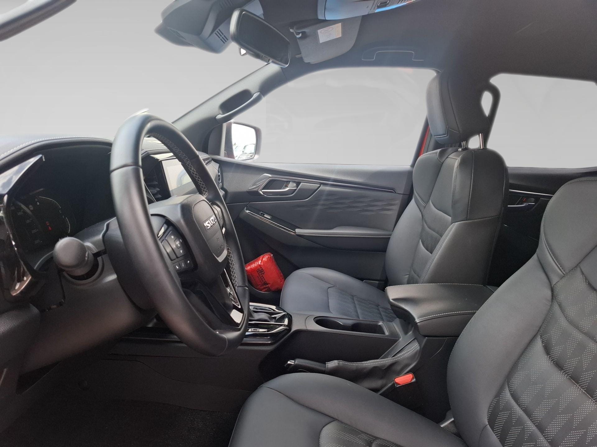 Isuzu D-Max D-MAX DC Euro6d V-Cross AT 4x4 - Photo 3