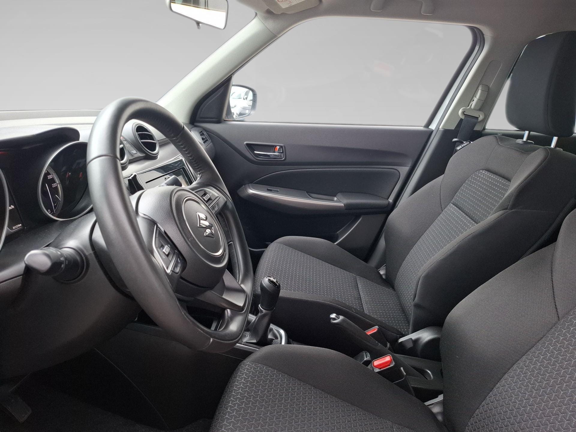 Suzuki Swift 1.2 Grand Luxe Xtra (SHVS) - Photo 3