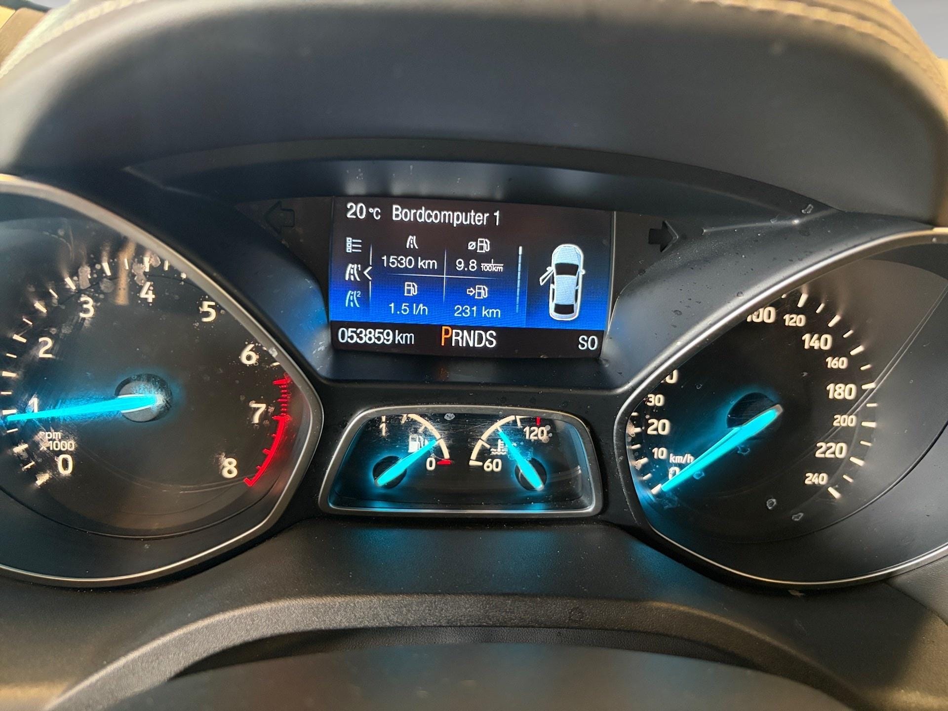Ford Kuga 1.5i EcoB. 4x4 134kW Aut. Vignale - Photo 2