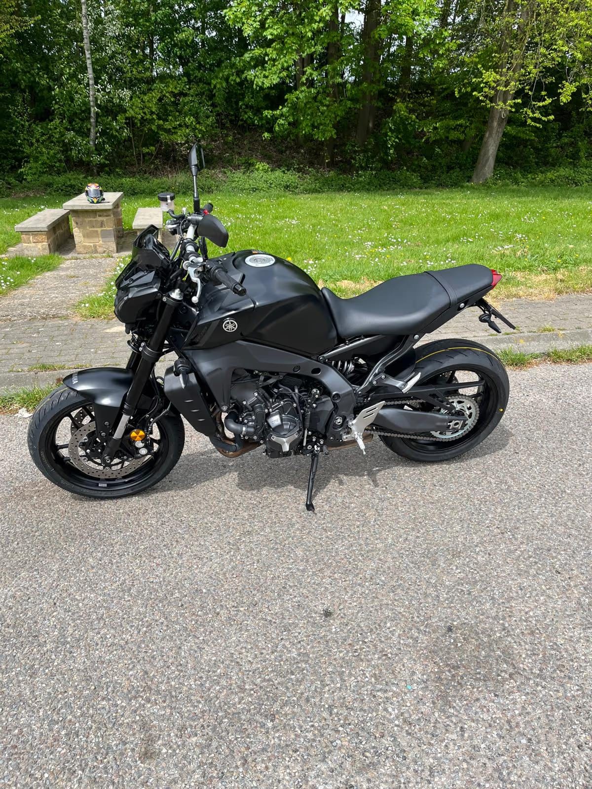 Yamaha MT-09 - Photo 1