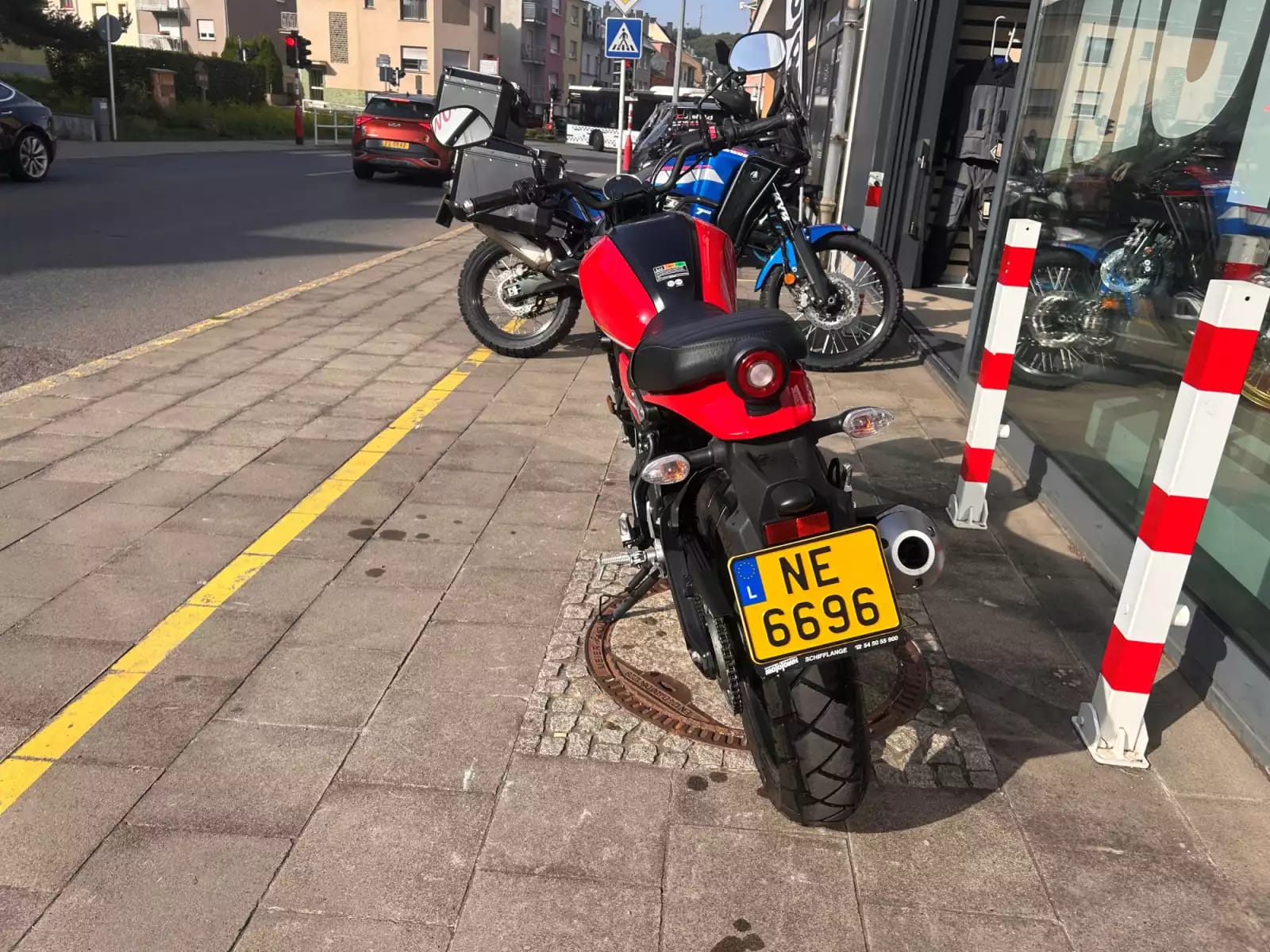 Yamaha XSR 125 Redline - Photo 1