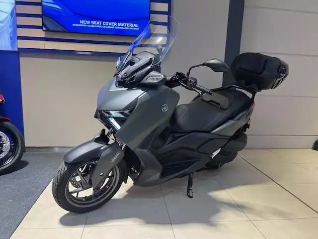 Yamaha X-Max 300 - Photo 1