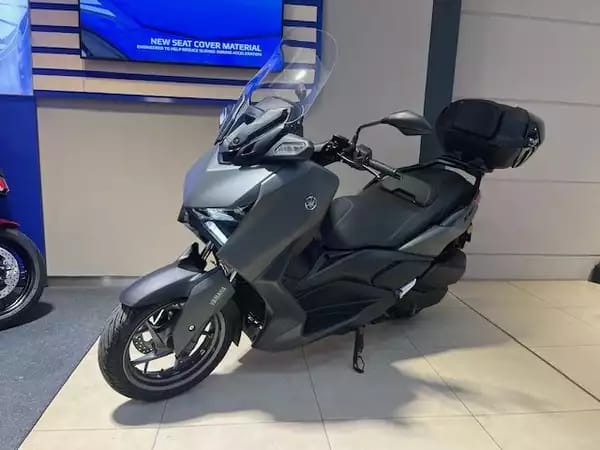 Yamaha X-Max 300 - Photo 2