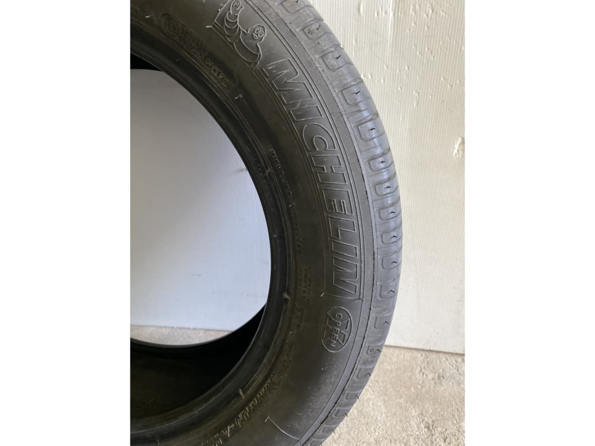 Pneus été 16 205/60 R16 92V - Photo 1