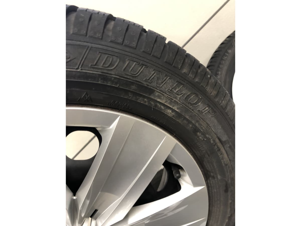 Jantes acier + Pneus hiver 16 205/60 R16 92H - Photo 1
