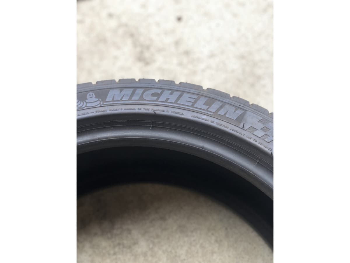 Pneus été 17 205/45 R17 88V - Photo 1