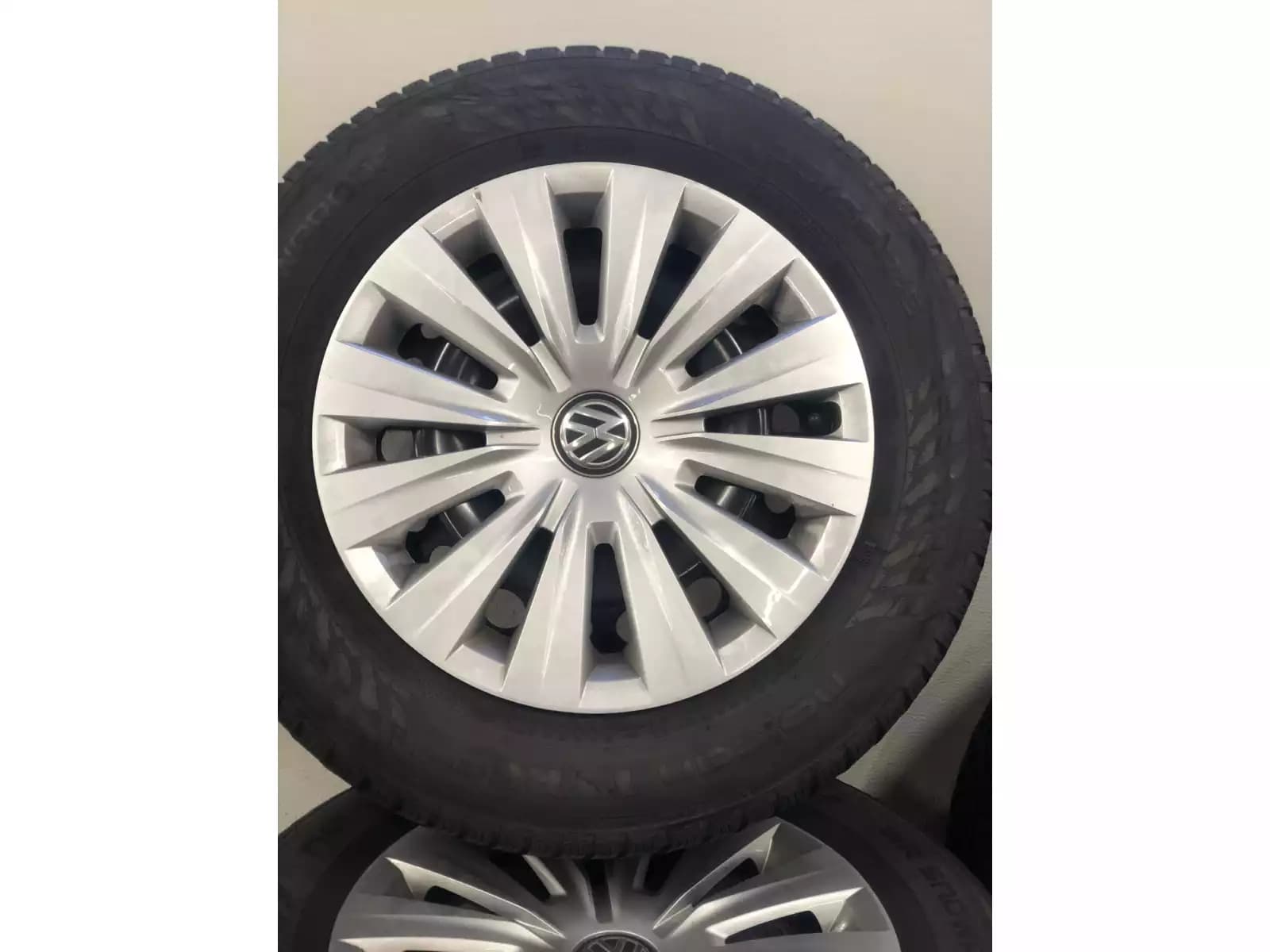 Jantes acier + Pneus hiver 15 195/65 R15 91T - Photo 1