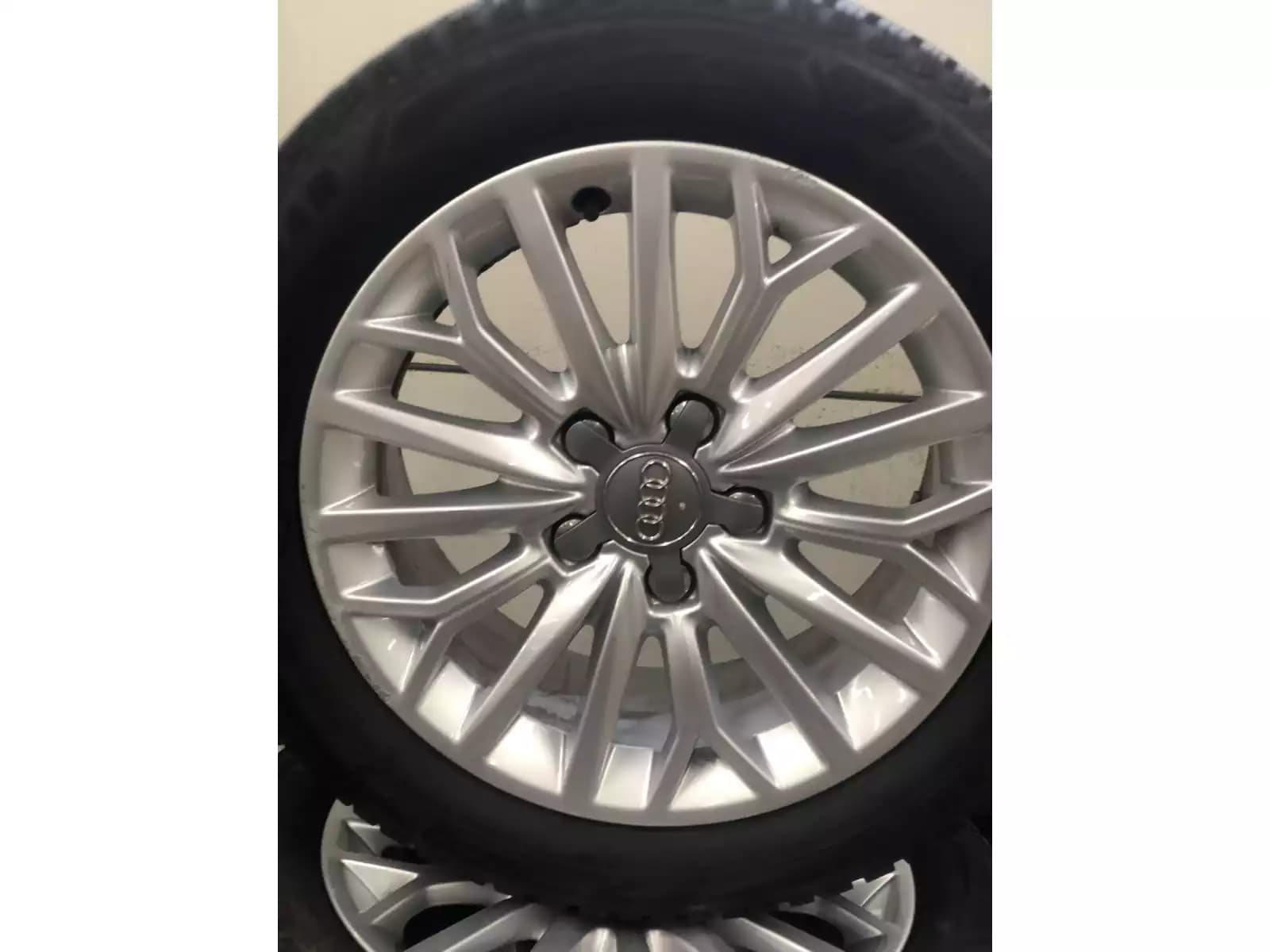 Jantes alu + Pneus hiver 16 205/55 R16 91H - Photo 1